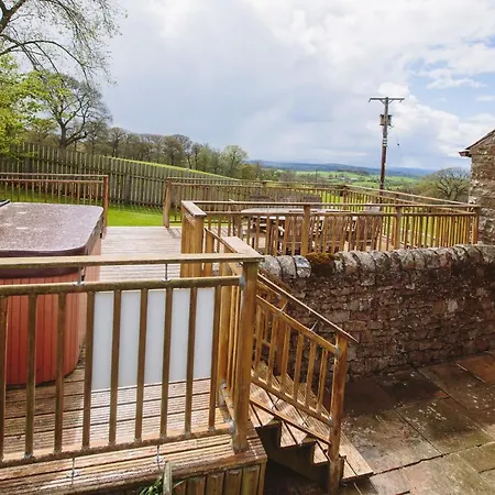 Mill Barn Hot Tub Holiday home *